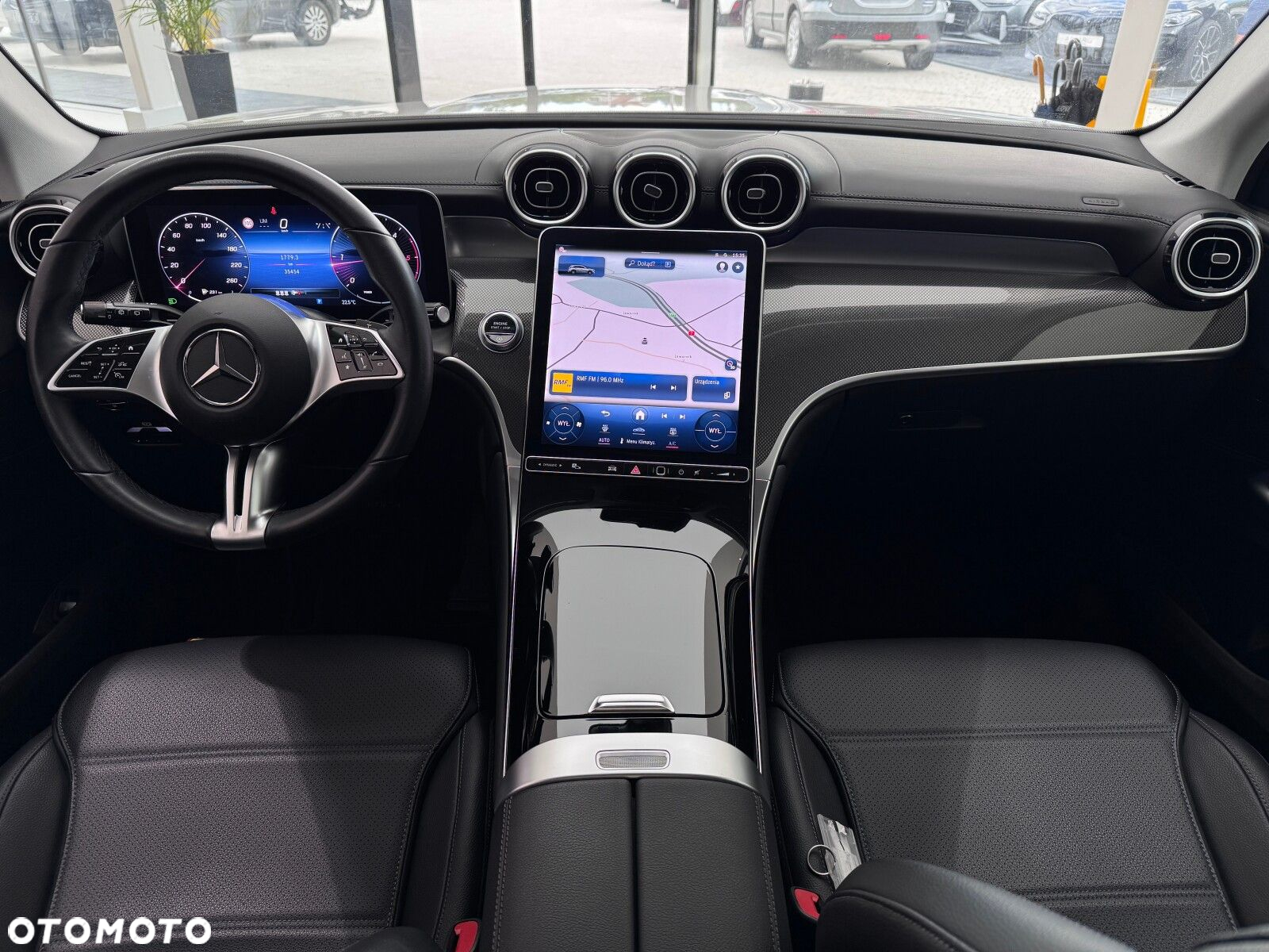 Mercedes-Benz GLC - 14