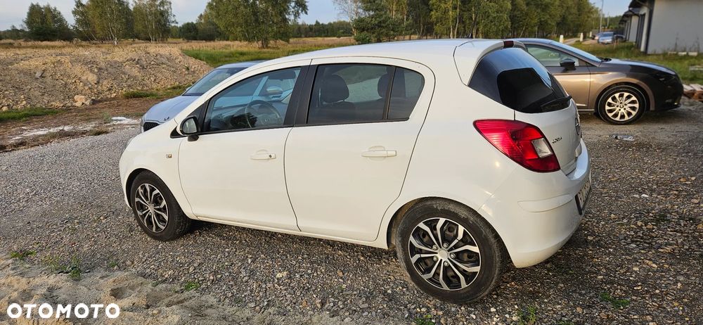 Opel Corsa - 4