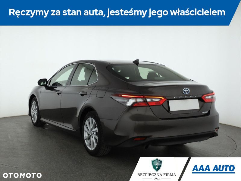 Toyota Camry - 5