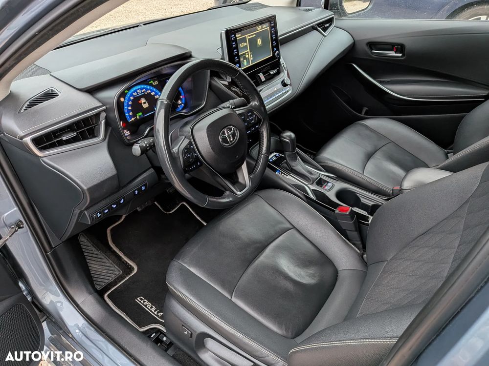 Toyota Corolla Sedan 1.8 HSD Exclusive - 9