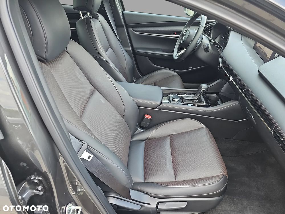 Mazda 3 2.0 mHEV Takumi - 14