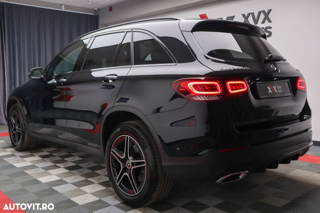 Mercedes-Benz GLC 300 de 4Matic 9G-TRONIC AMG Line Plus - 17