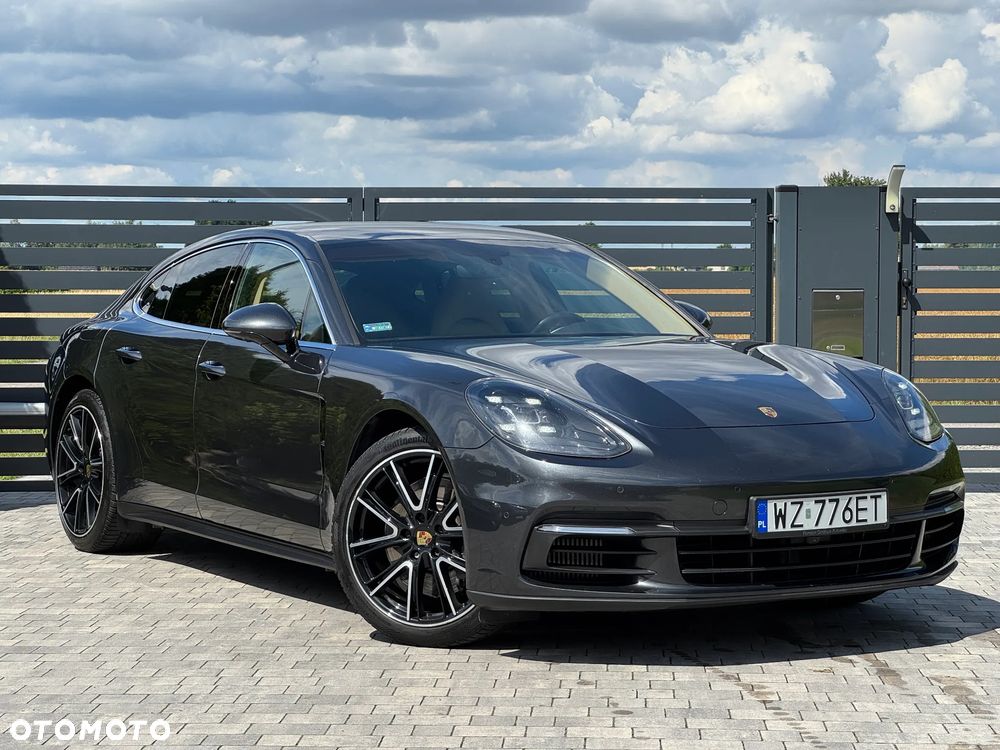 Porsche Panamera 4 - 10