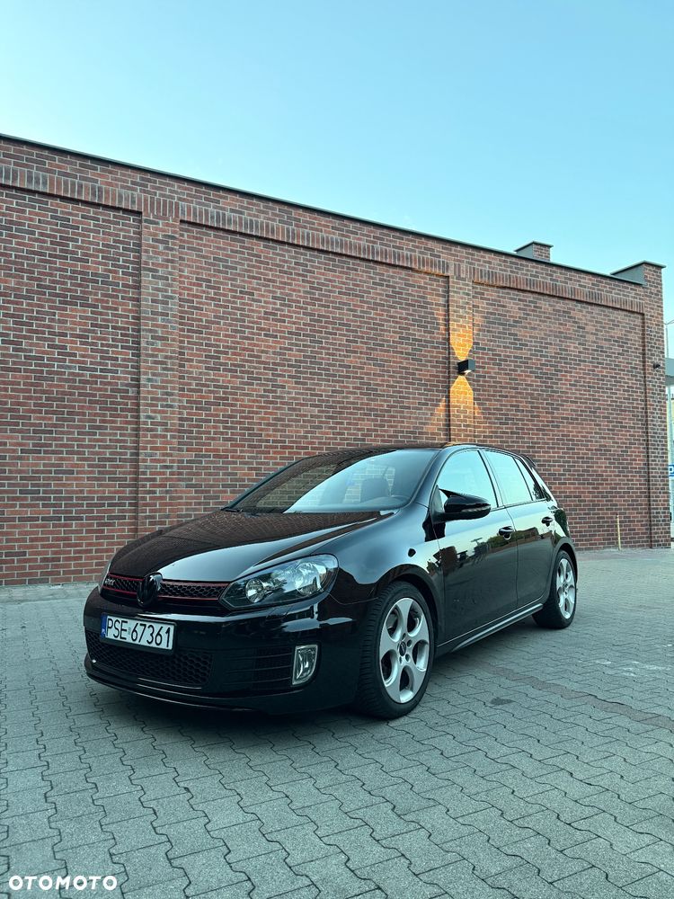 Volkswagen Golf 2.0 GTI - 2
