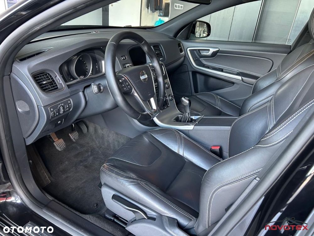 Volvo V60 T3 Momentum - 8