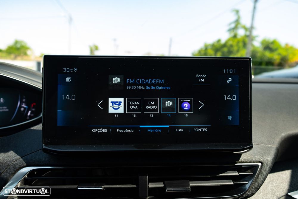 Peugeot 3008 1.5 BlueHDi Allure EAT8 - 33