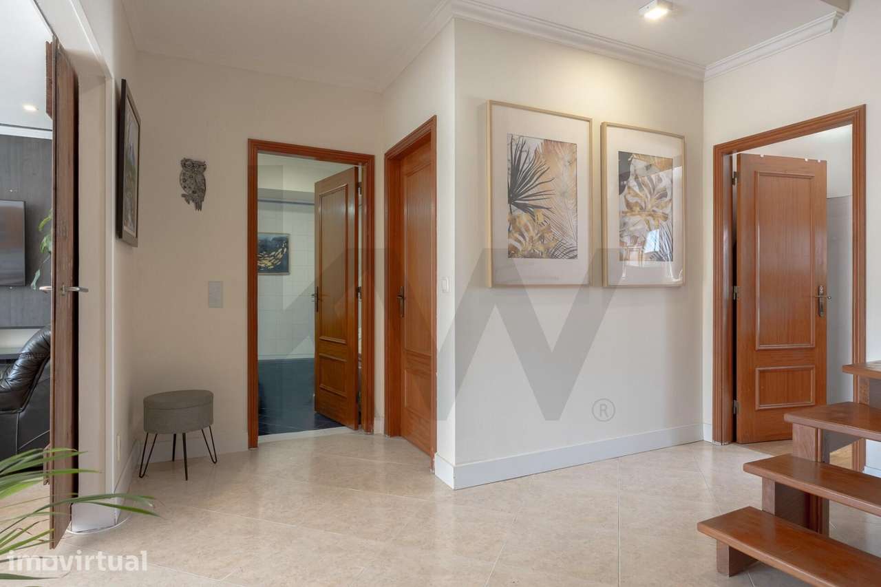 Apartamento T5 Duplex Exclusivo com Vista Deslumbrante para o Palácio - Grande imagem: 3/34