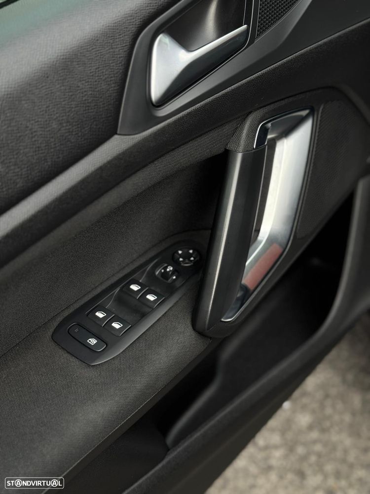 Peugeot 308 SW 1.2 PureTech Style - 8