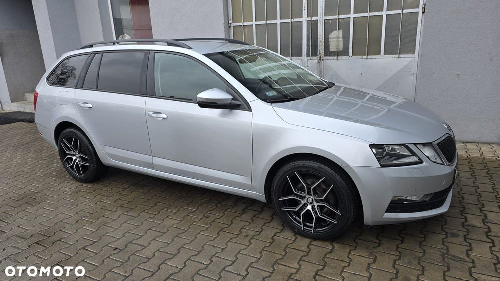Skoda Octavia 1.6 TDI Ambition DSG - 34