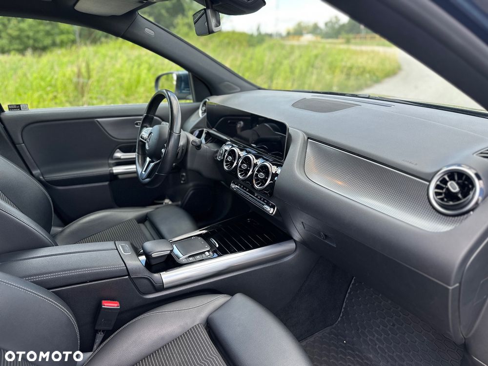 Mercedes-Benz GLA 200 Business Edition - 11