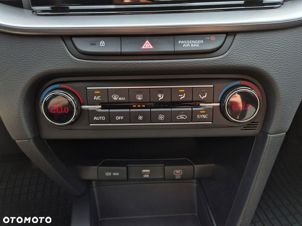 Kia Ceed 1.5 T-GDI M - 26