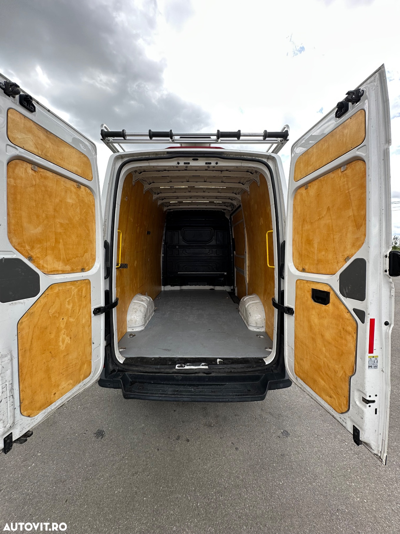 Volkswagen Crafter 3.5 CD Sasiu L3 FWD 103kW - 10