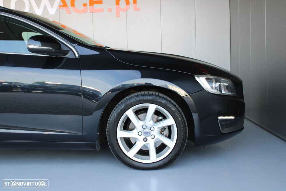 Volvo V60 1.6 D2 Momentum Eco - 21