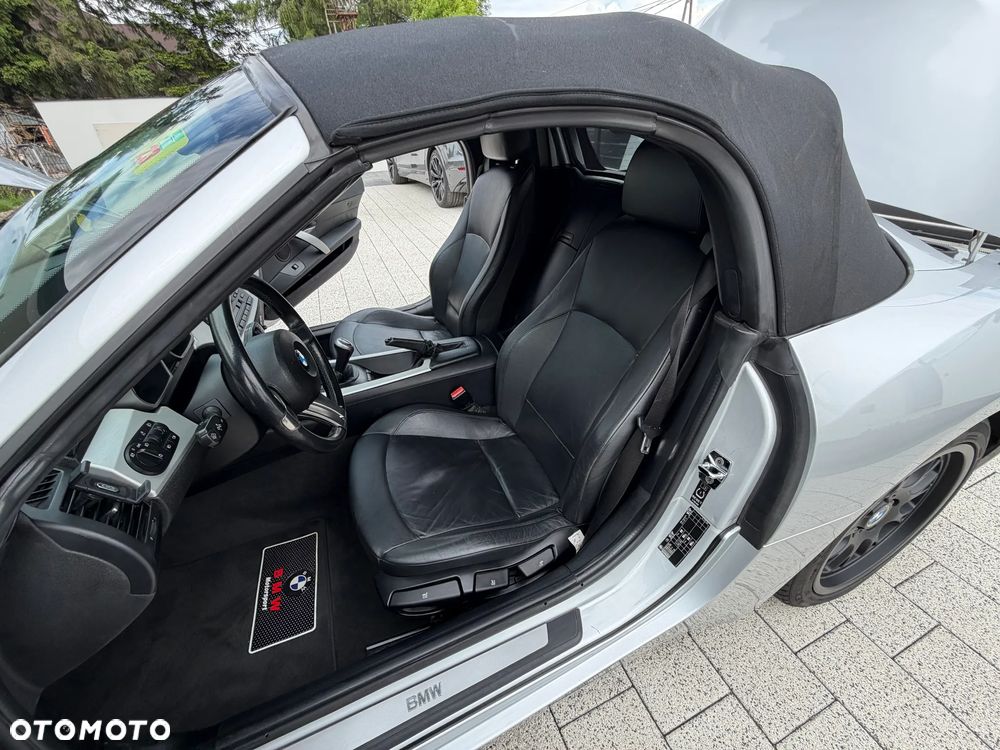 BMW Z4 2.5si - 12