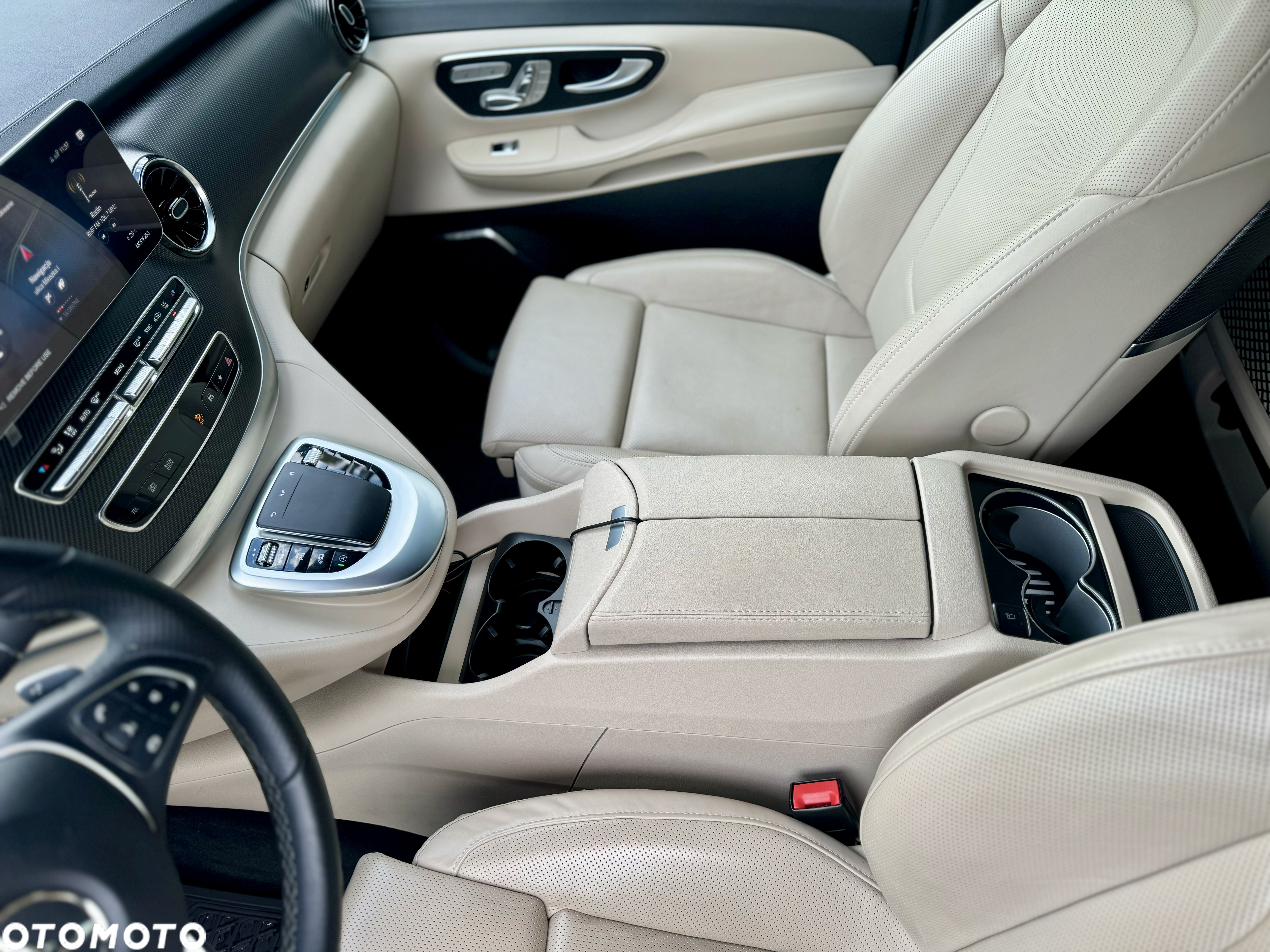 Mercedes-Benz Klasa V 300 d Exclusive 9G-Tronic (d³ugi) - 23