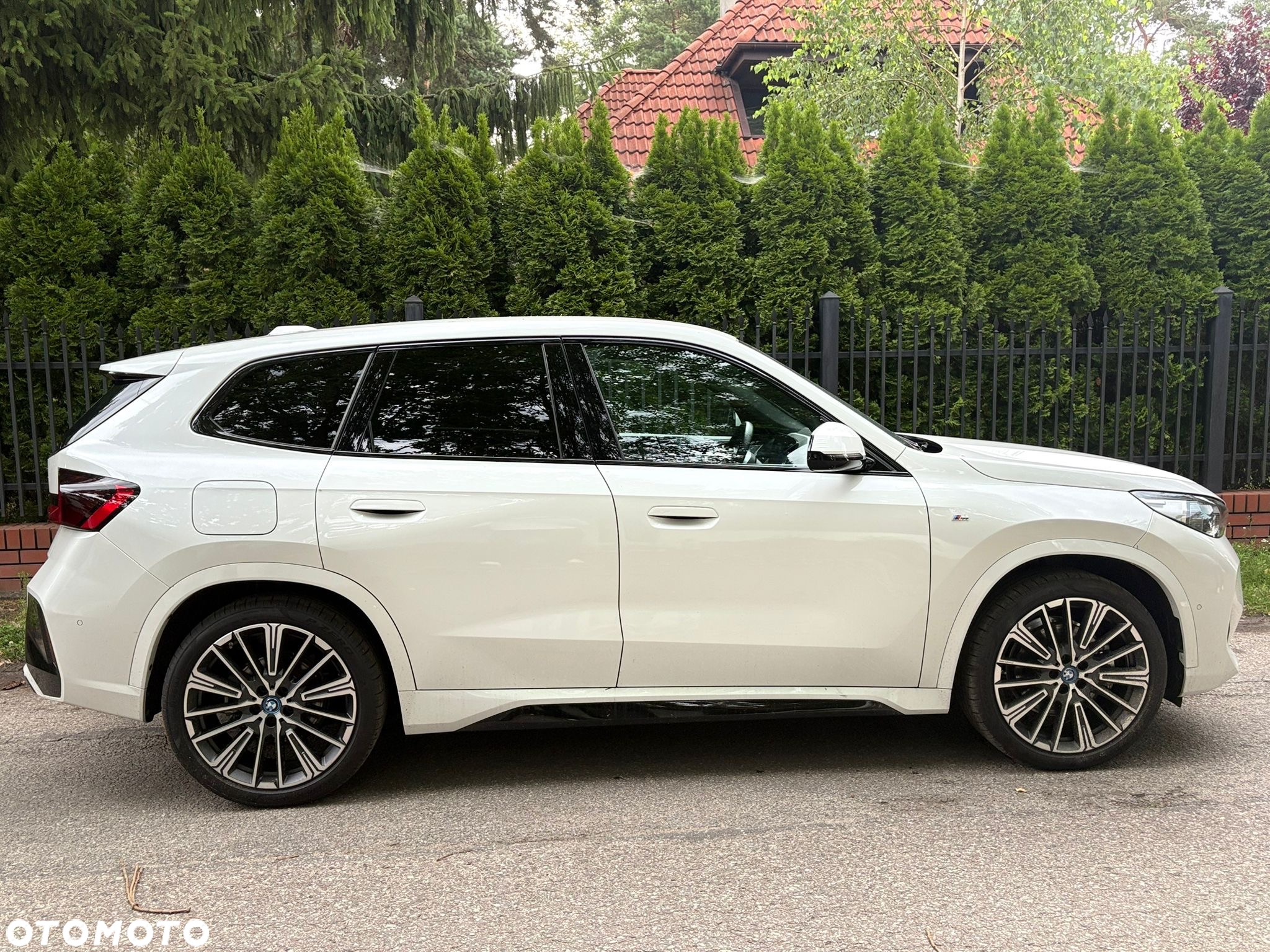 BMW iX1 - 2