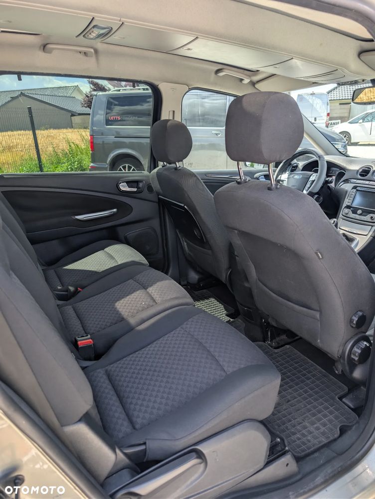 Ford Galaxy 2.2 TDCi Ghia - 14