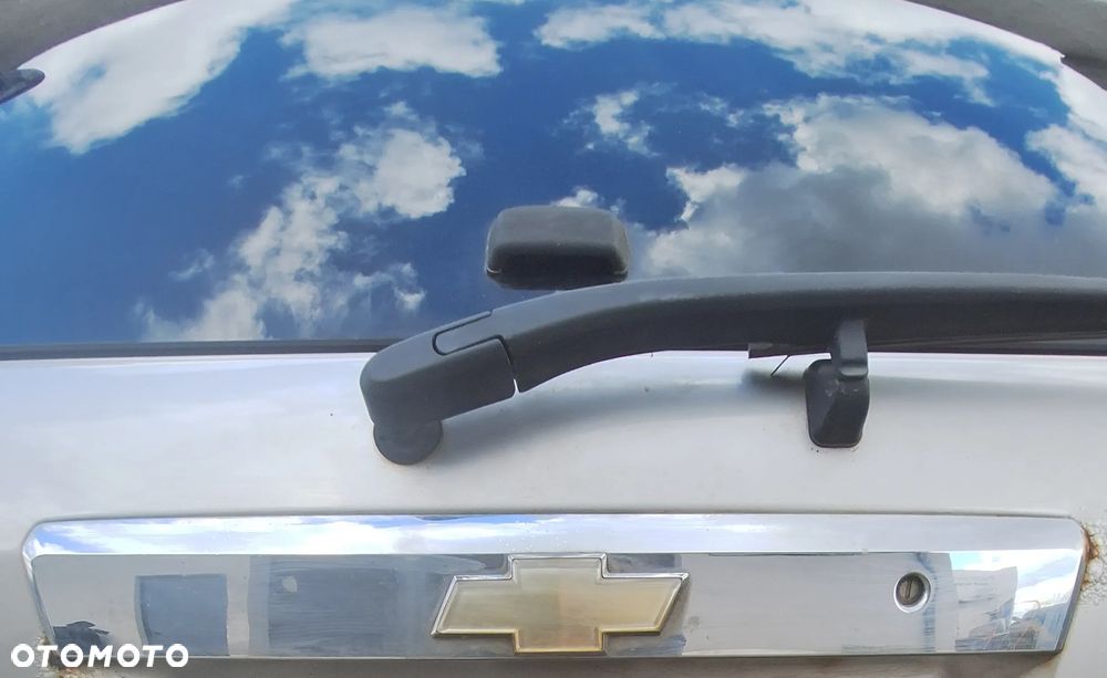 BLENDA,LISTWA CHROM KLAPA BAGAŻNIKA - CHEVROLET CAPTIVA 2006-10 - 1