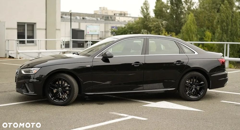 Audi A4 2021 photo 3
