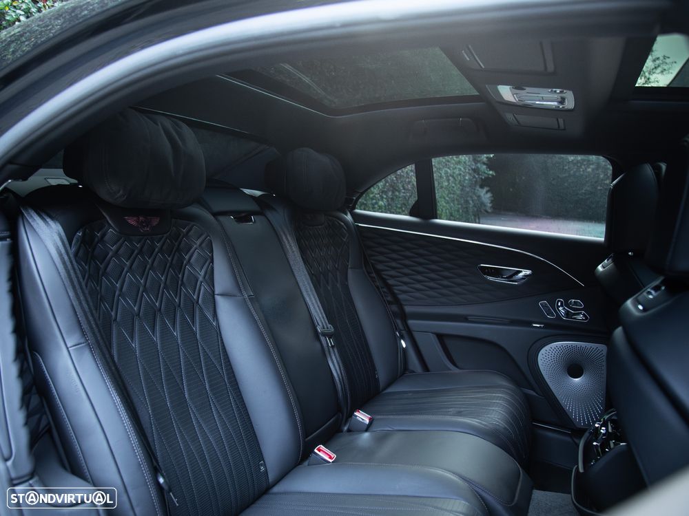 Bentley Flying Spur Hybrid - 27