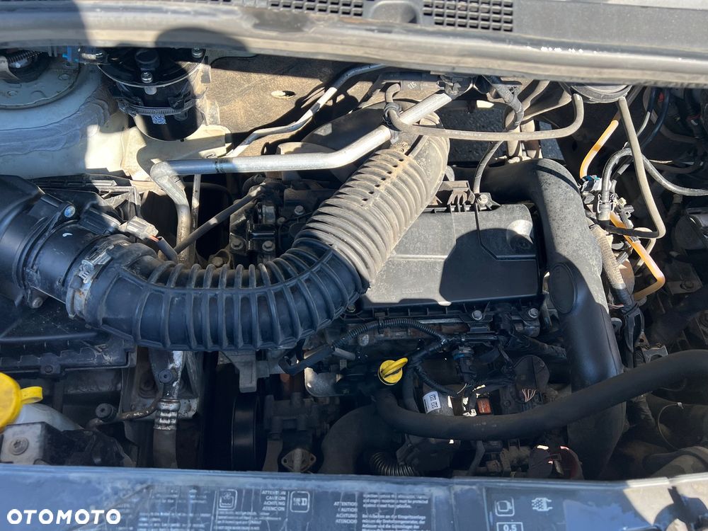 Nissan NV400 - 22