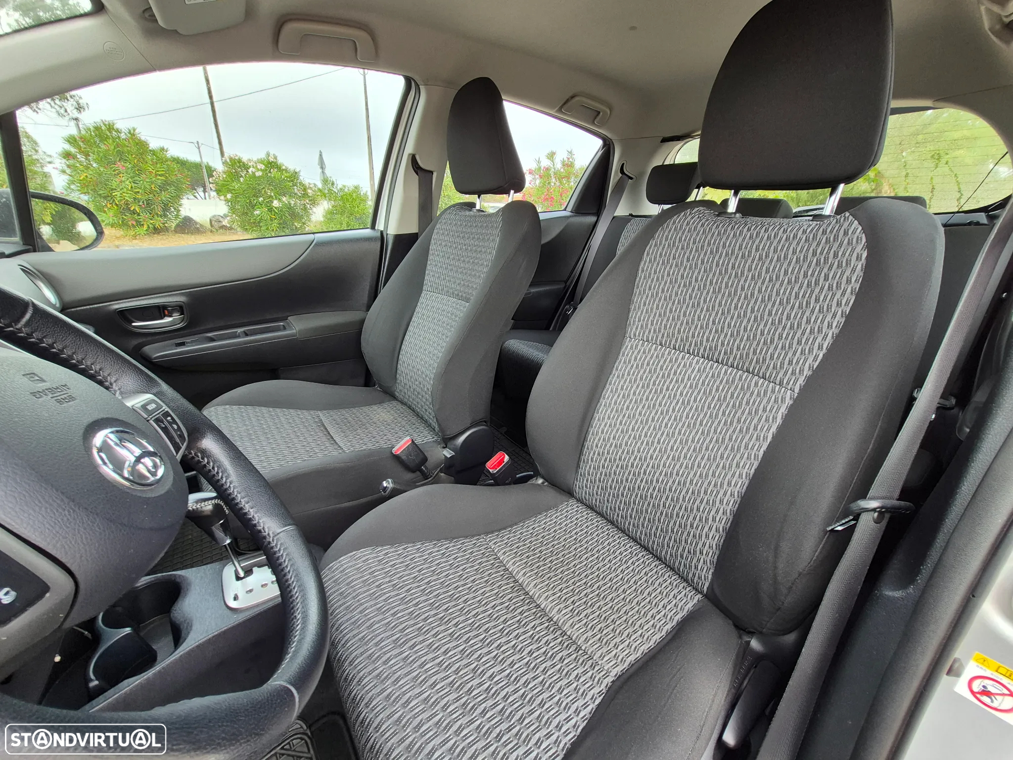 Toyota Yaris 1.33 VVT-i Comfort CVT+P.Style - 19