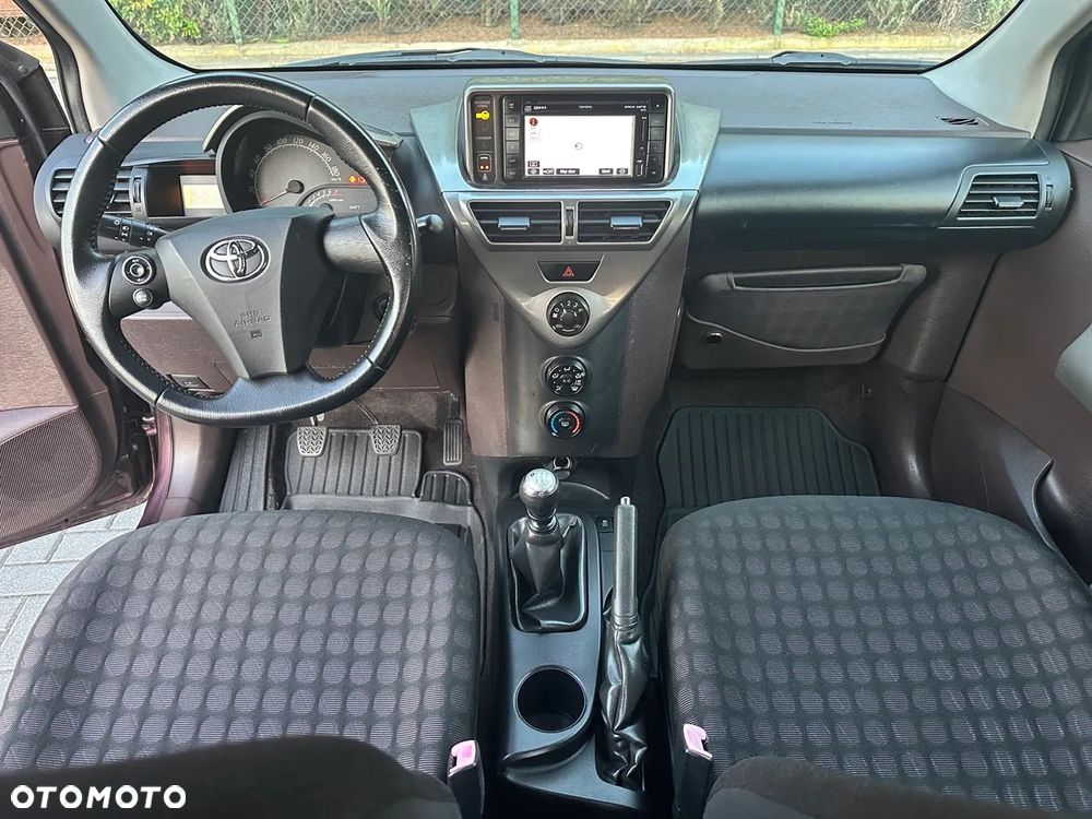 Toyota iQ 1.0 Sol EU5 - 8
