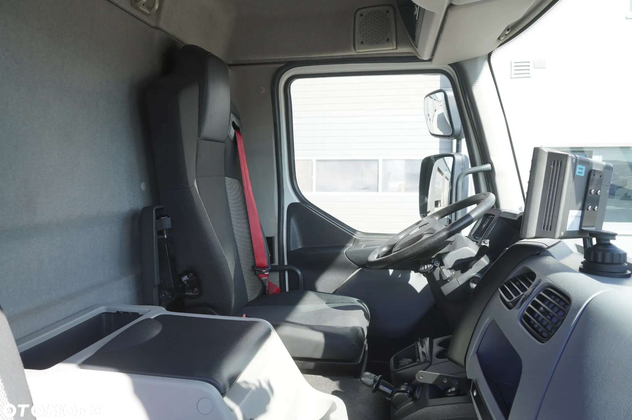 Renault D12.240 / Lamberet / Winda Dhollandia 1500 kg / 130 tys.km !! - 23