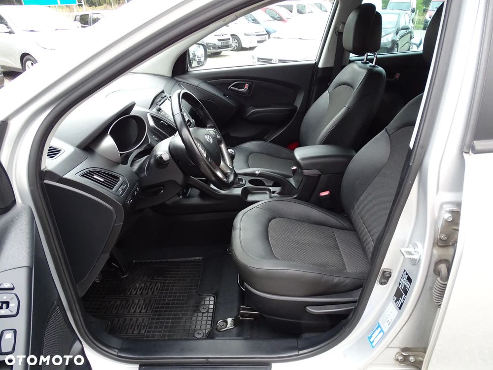 Hyundai ix35 - 23