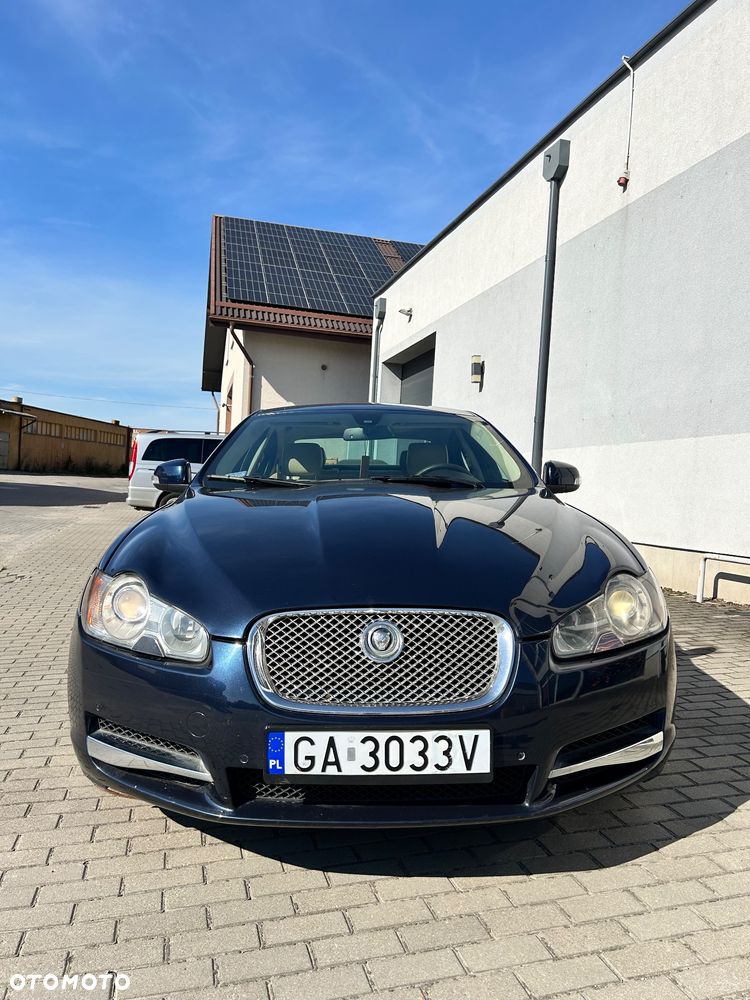 Jaguar XF 2.7 V6 D Luxury - 7