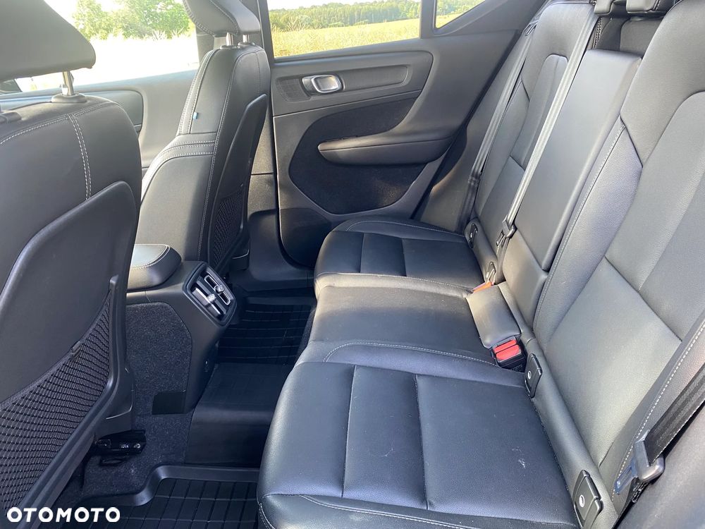 Volvo XC 40 T5 AWD Momentum Pro - 11