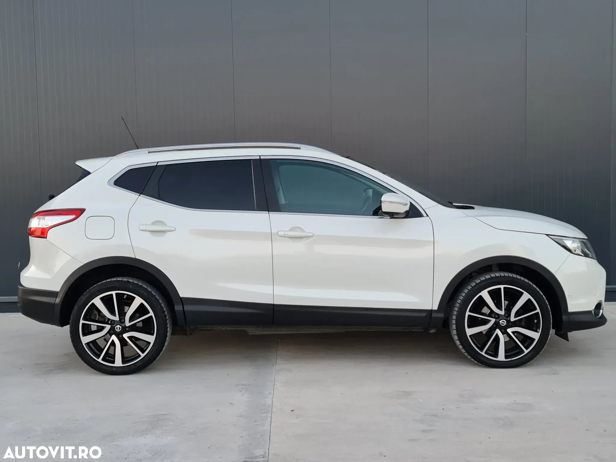 Nissan Qashqai 1.6 DCI 4 x 4 DPF Start/Stop tekna - 10