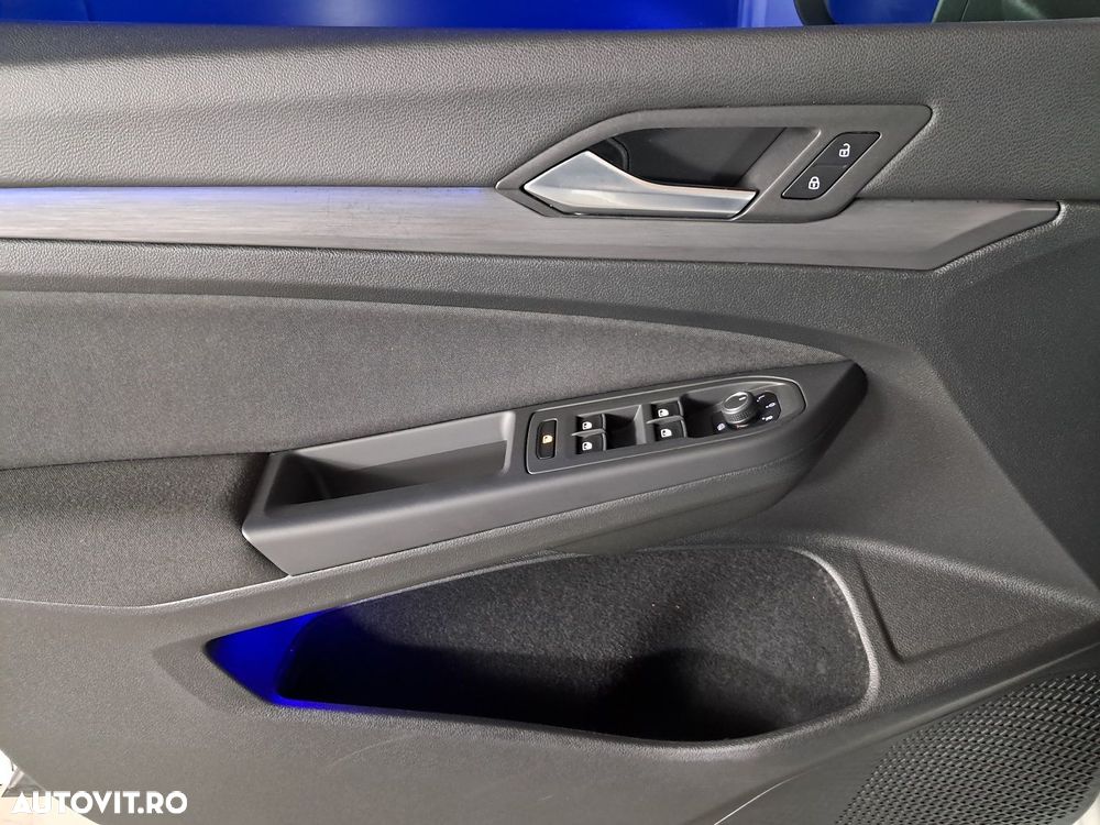 Volkswagen Golf - 10