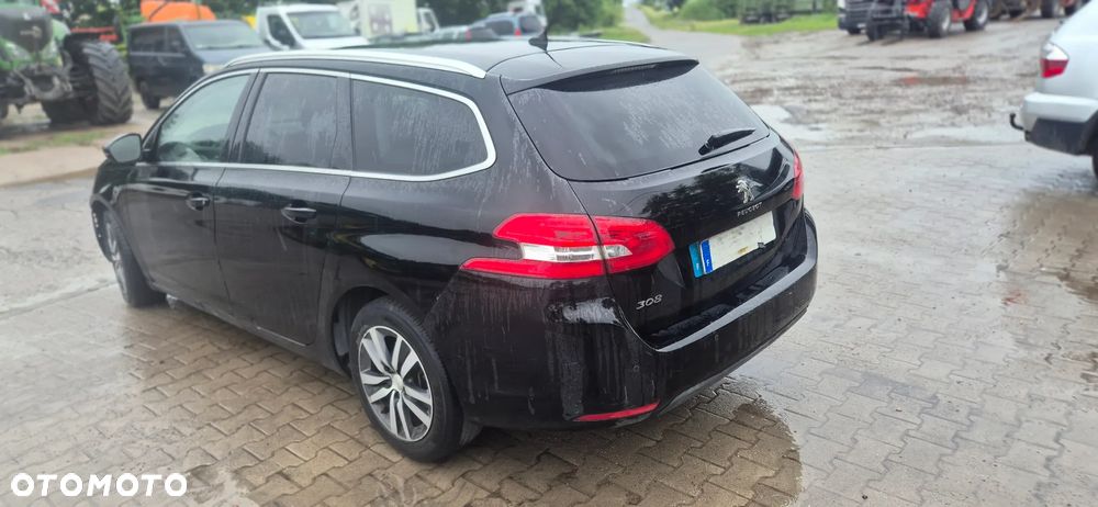 Peugeot 308 - 11