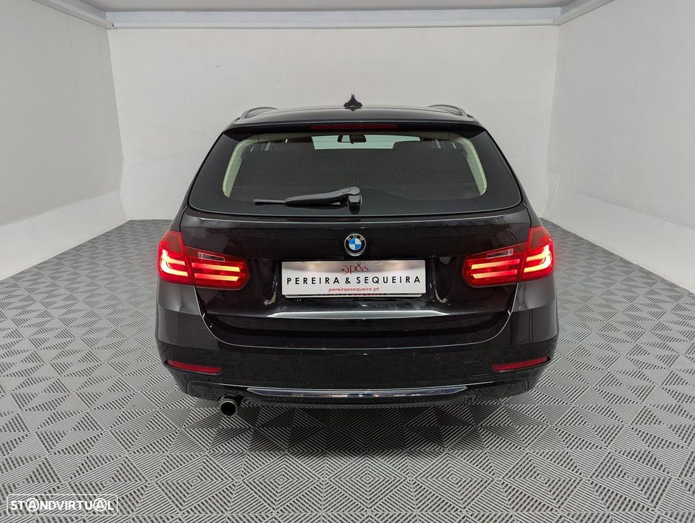 BMW 320 d Auto Line Luxury - 31