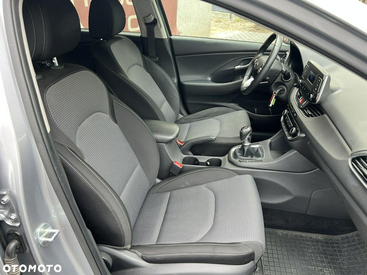 Hyundai i30 1.5 DPI Modern - 10