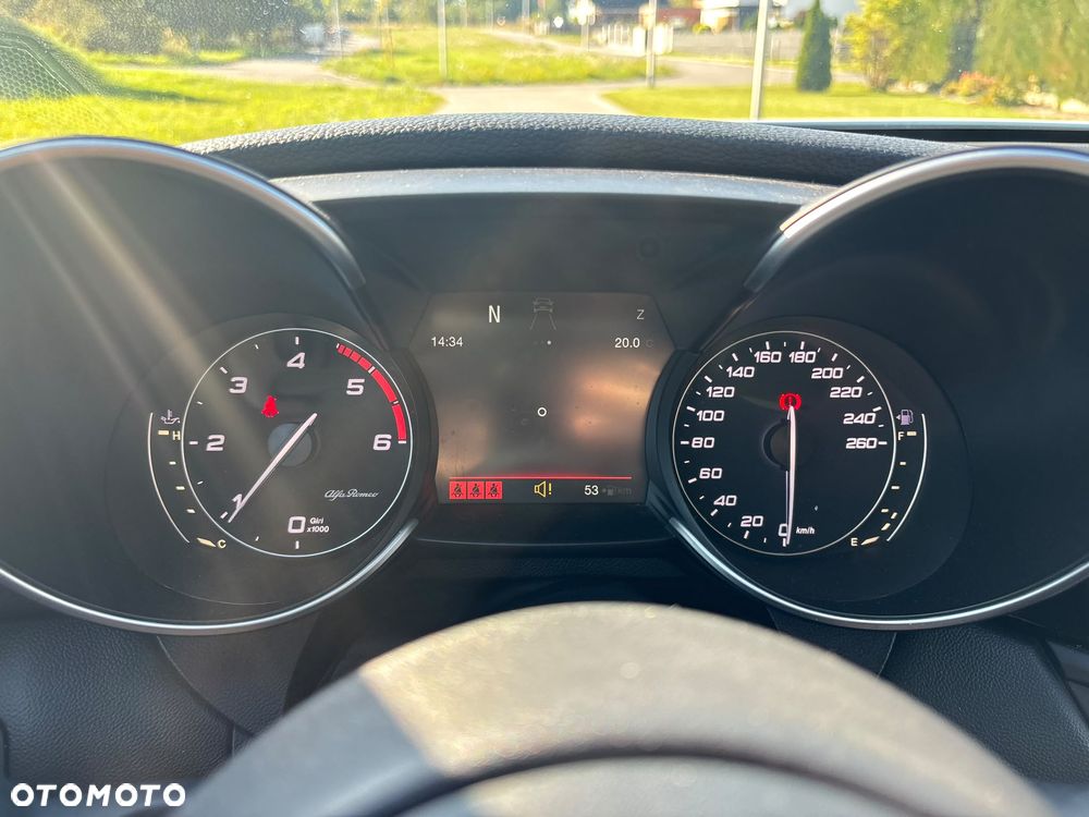 Alfa Romeo Giulia 2.2 D Turbo Super - 22