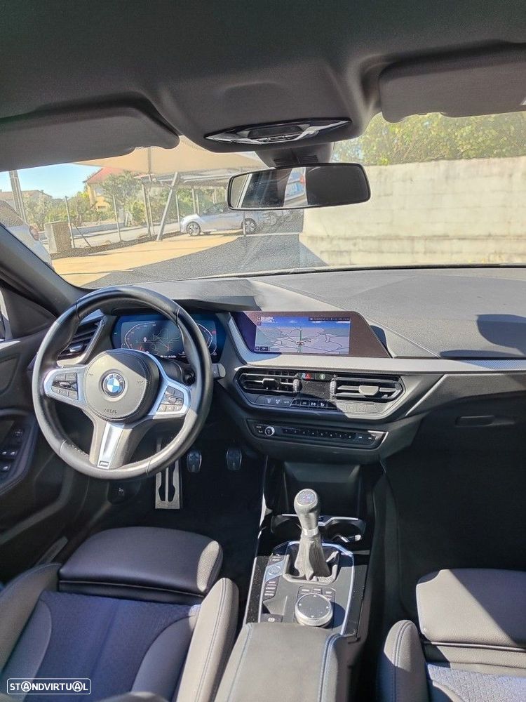 BMW 116 d Pack Desportivo M - 9