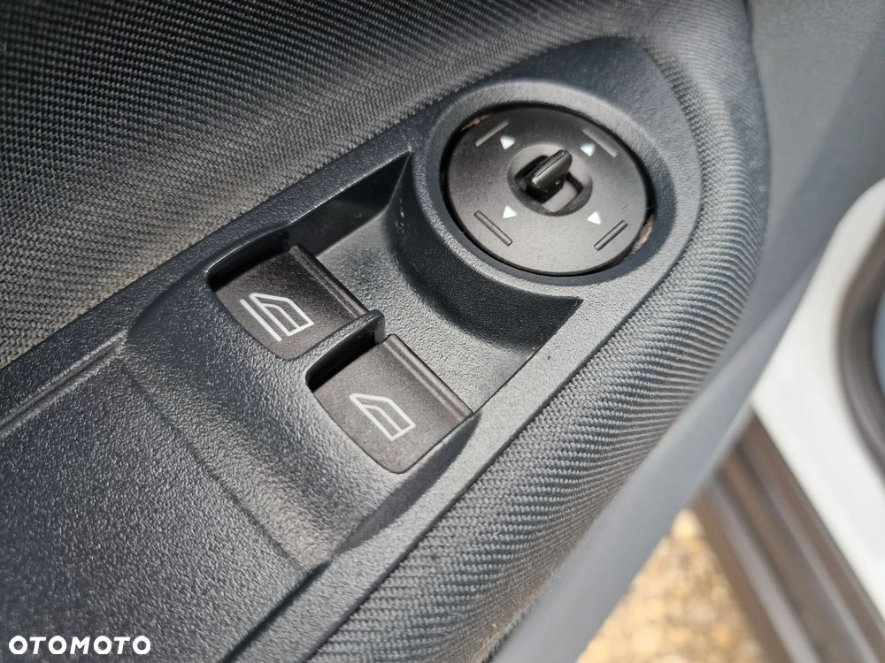 Ford C-MAX - 13