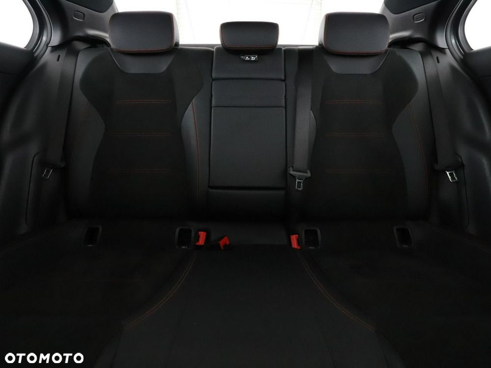 Mercedes-Benz Klasa A 250 e 8G-DCT AMG Line - 20