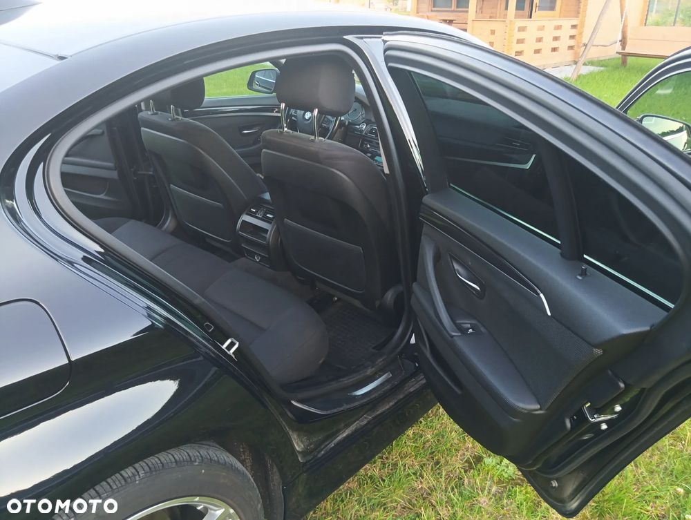 BMW Seria 5 518d Luxury Line - 15