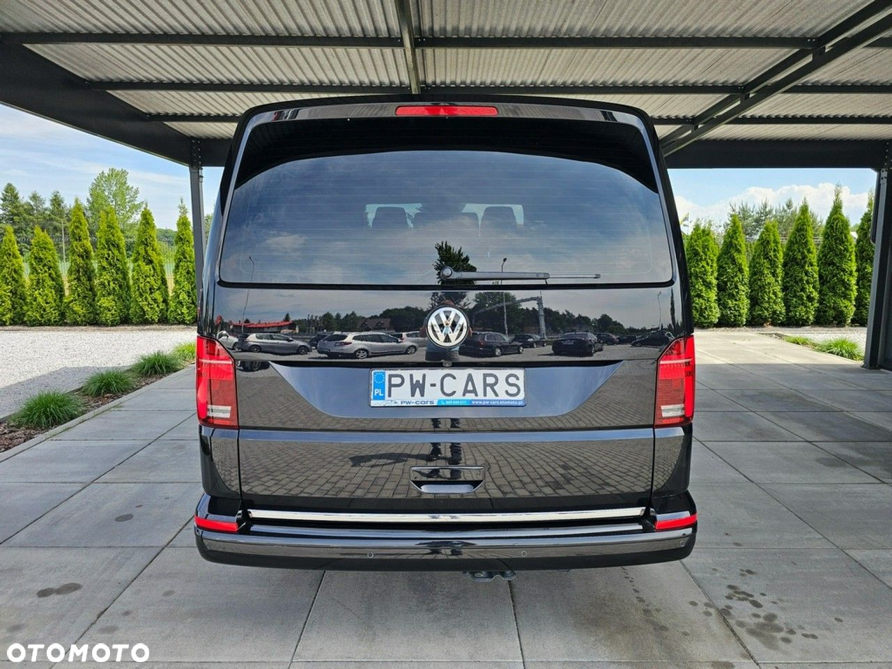 Volkswagen Multivan - 10