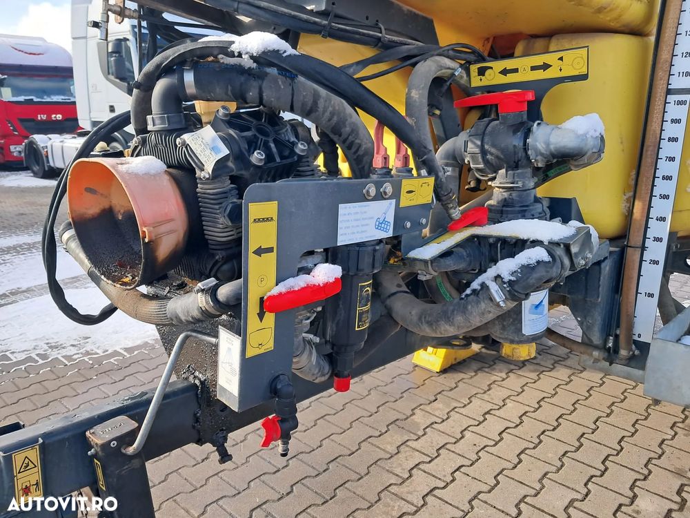 Caffini SMALL HBS 18M  2200 L  MASINA DE ERBICIDAT TRACTATA - 15