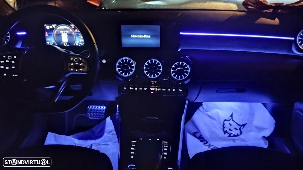 Mercedes-Benz A 250 Limousine e AMG Line - 18