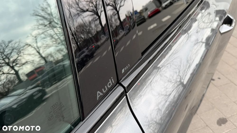 Audi RS3 Limousine - 13