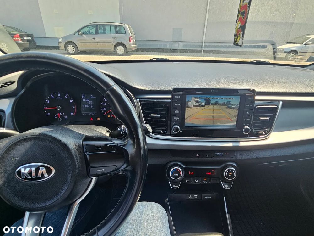Kia Rio 1.2 M - 8