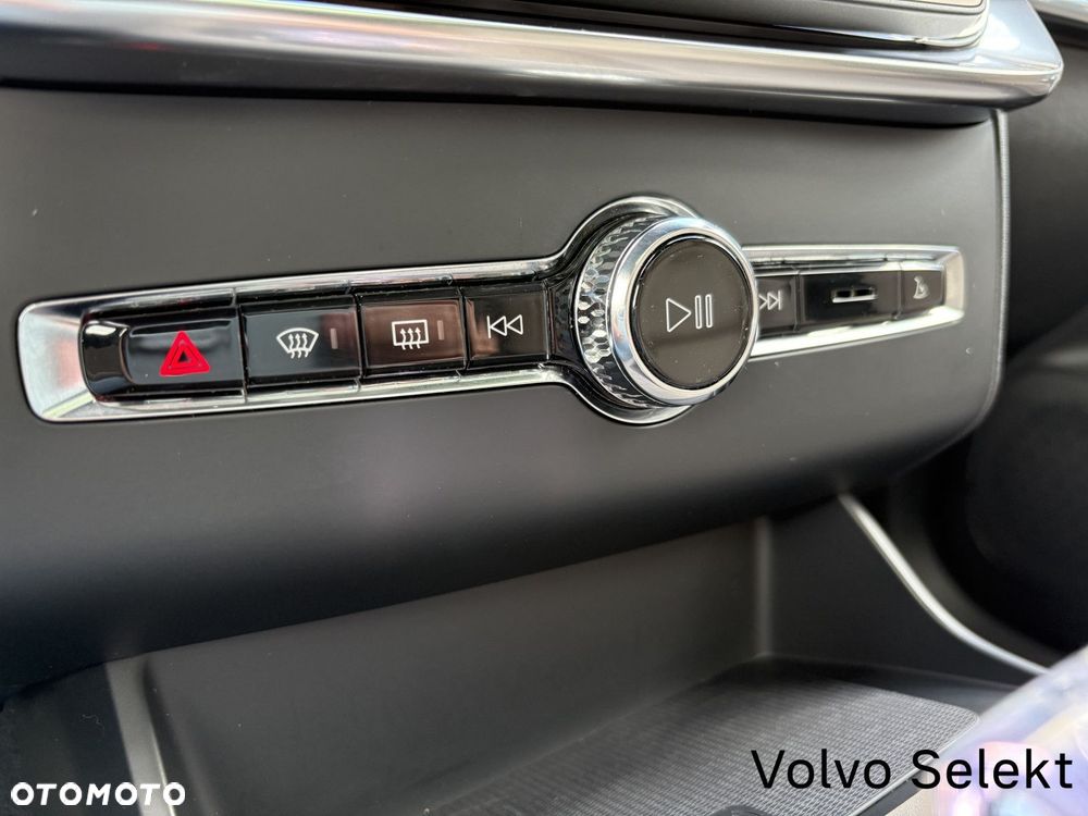 Volvo XC 90 - 20