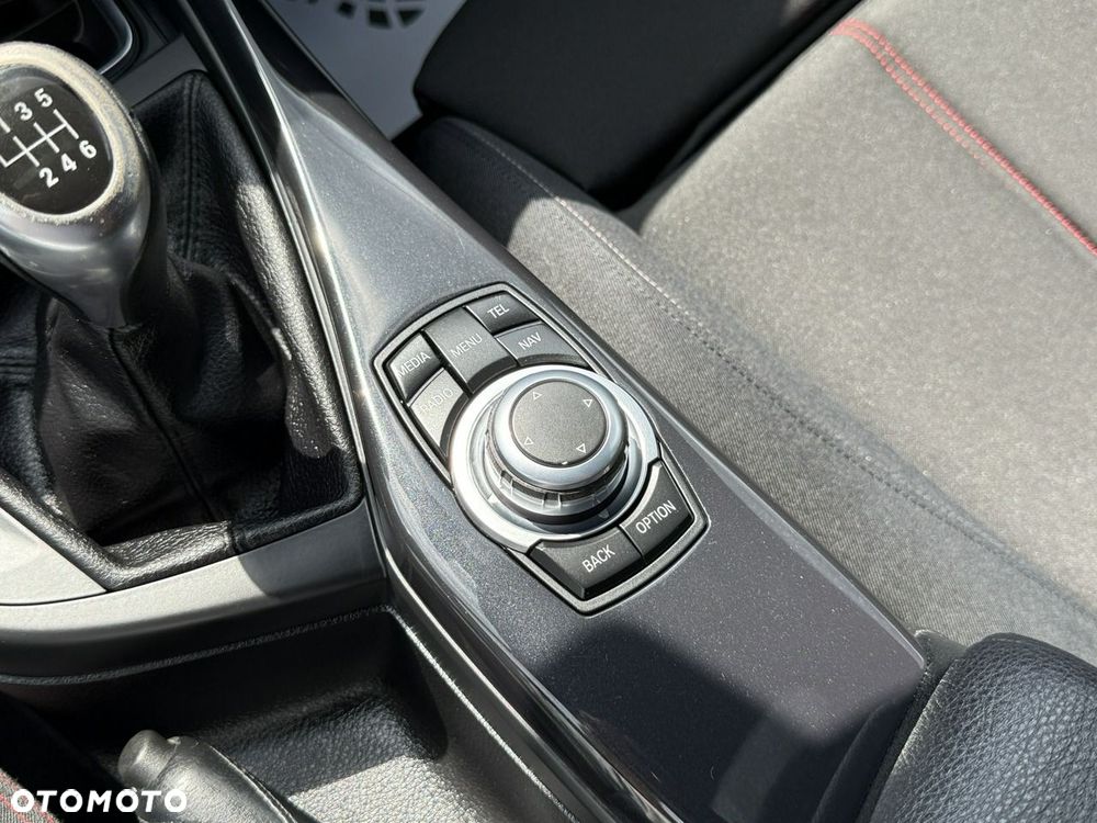 BMW Seria 1 - 30