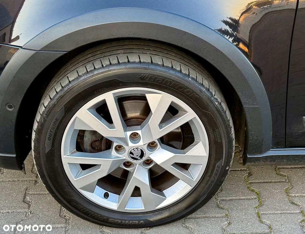 Skoda Octavia Combi 2.0 TDI (Green tec) 4x4 DSG Scout - 19