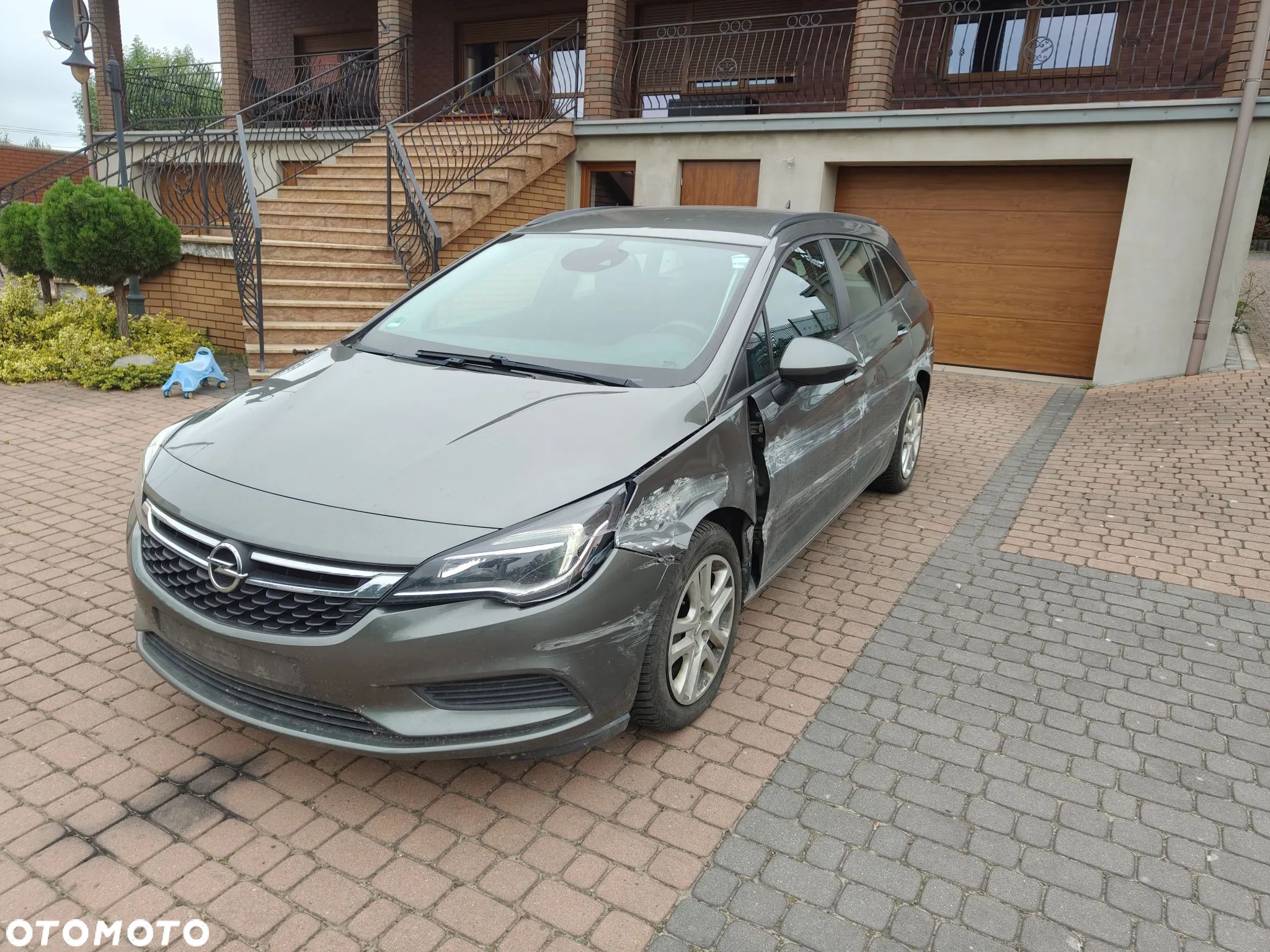 Opel Astra 1.6 CDTI Sports Tourer Active - 1
